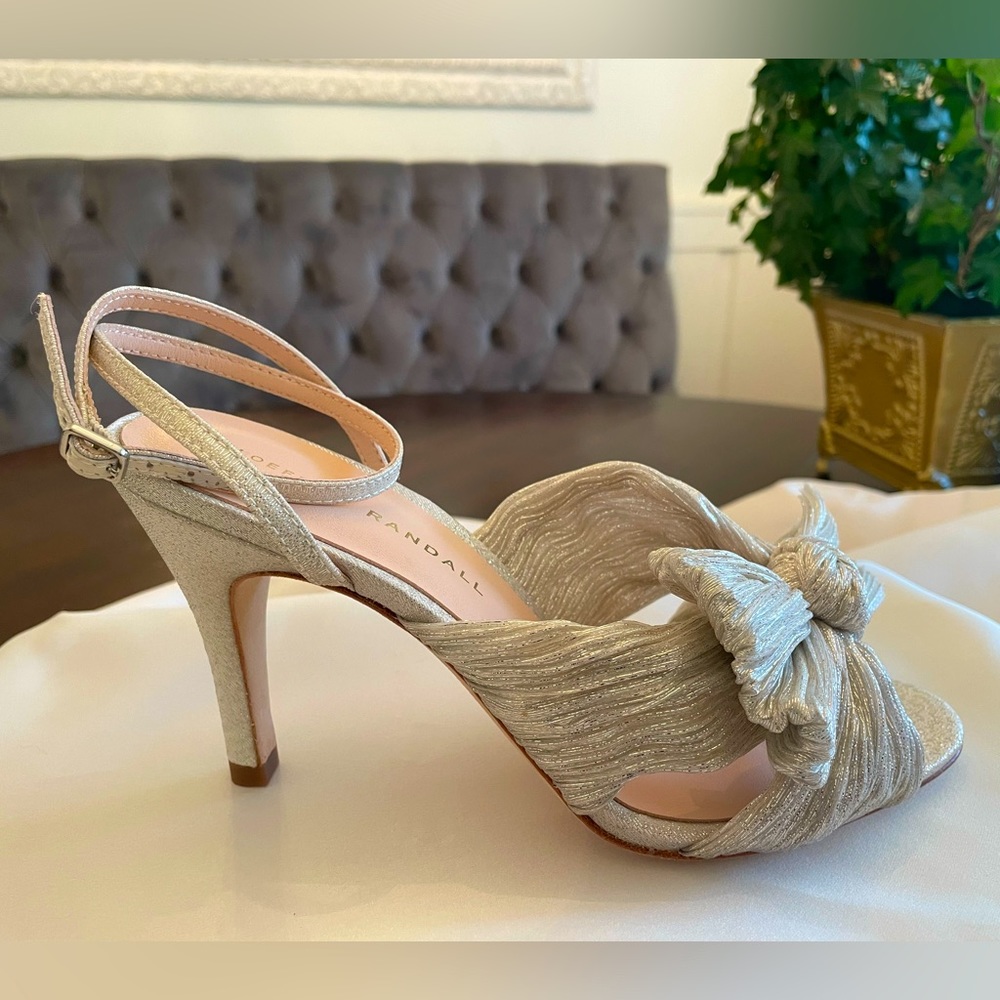 Loeffler Randall Zinnia Shimmer Pleated Silver Heel Size 6 NWOT